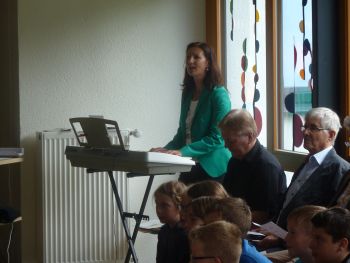 ES 12